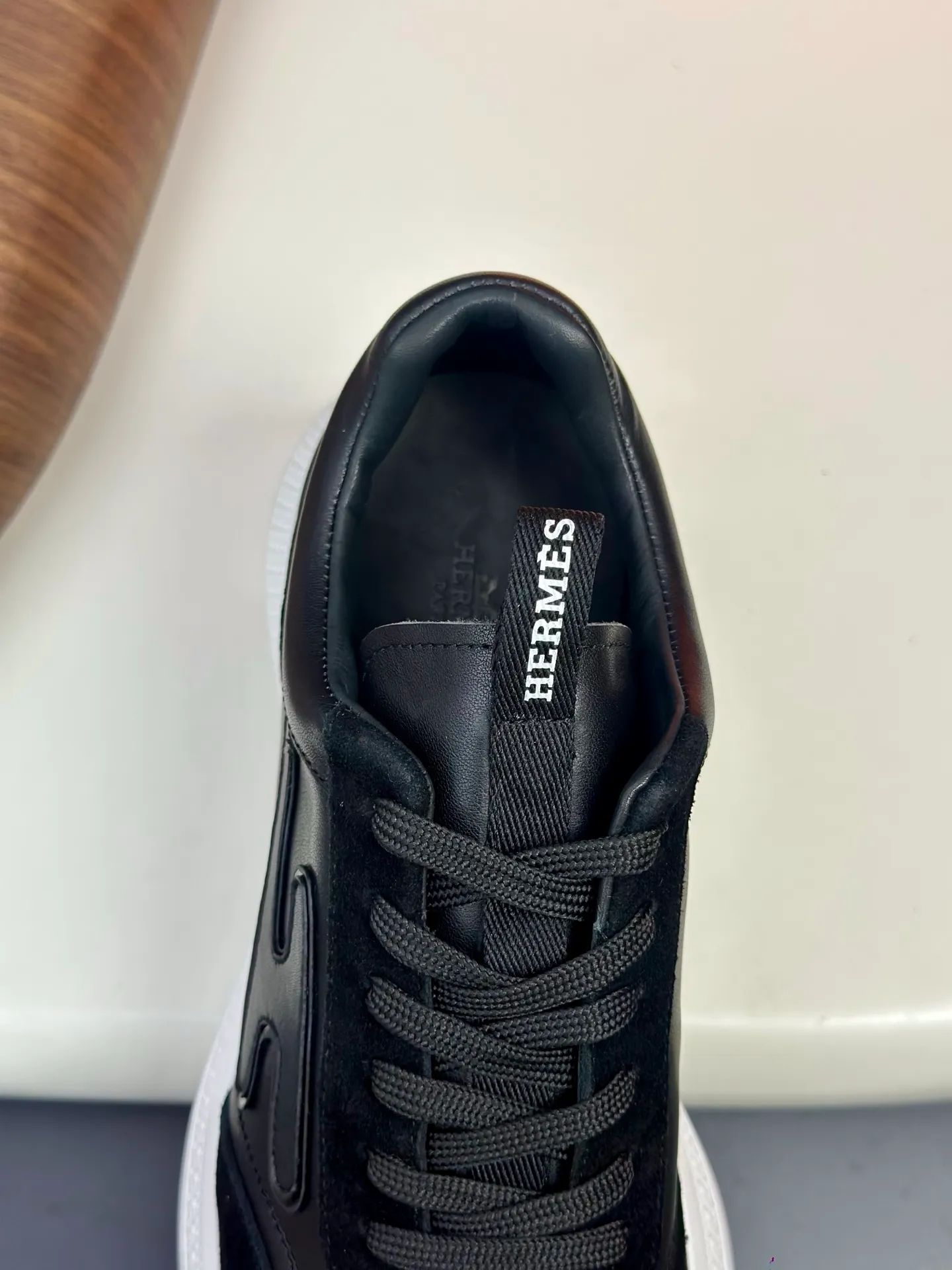 [HERMES] Hermès men's shoes 💰840💰 - High-end quality original order - Upper: 🔝 tumbled calfskin, brand canvas cloth, shoe body sewn with ´H´ pattern - Lining: water-dyed cowhide - Outsole: ultra-light T men's shoes 💰U foam rubber; two-color molded outsole - Ultra-high quality control, fine workmanship: highlighted (high-end, luxury, grade) -Size :39-44 (38, 45, can be customized)